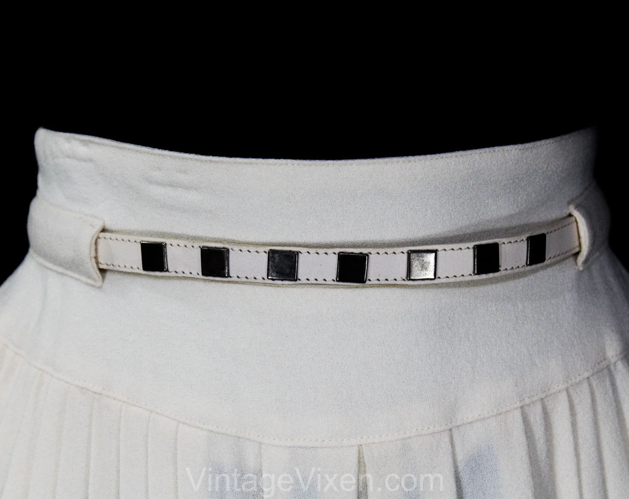 Size 6 Ivory Wool Pleated Skirt - 1940s Inspired Crepe Beauty with Studded Steel Metal Belt - 80s Haute Fashion from Spitalnick - Waist 25