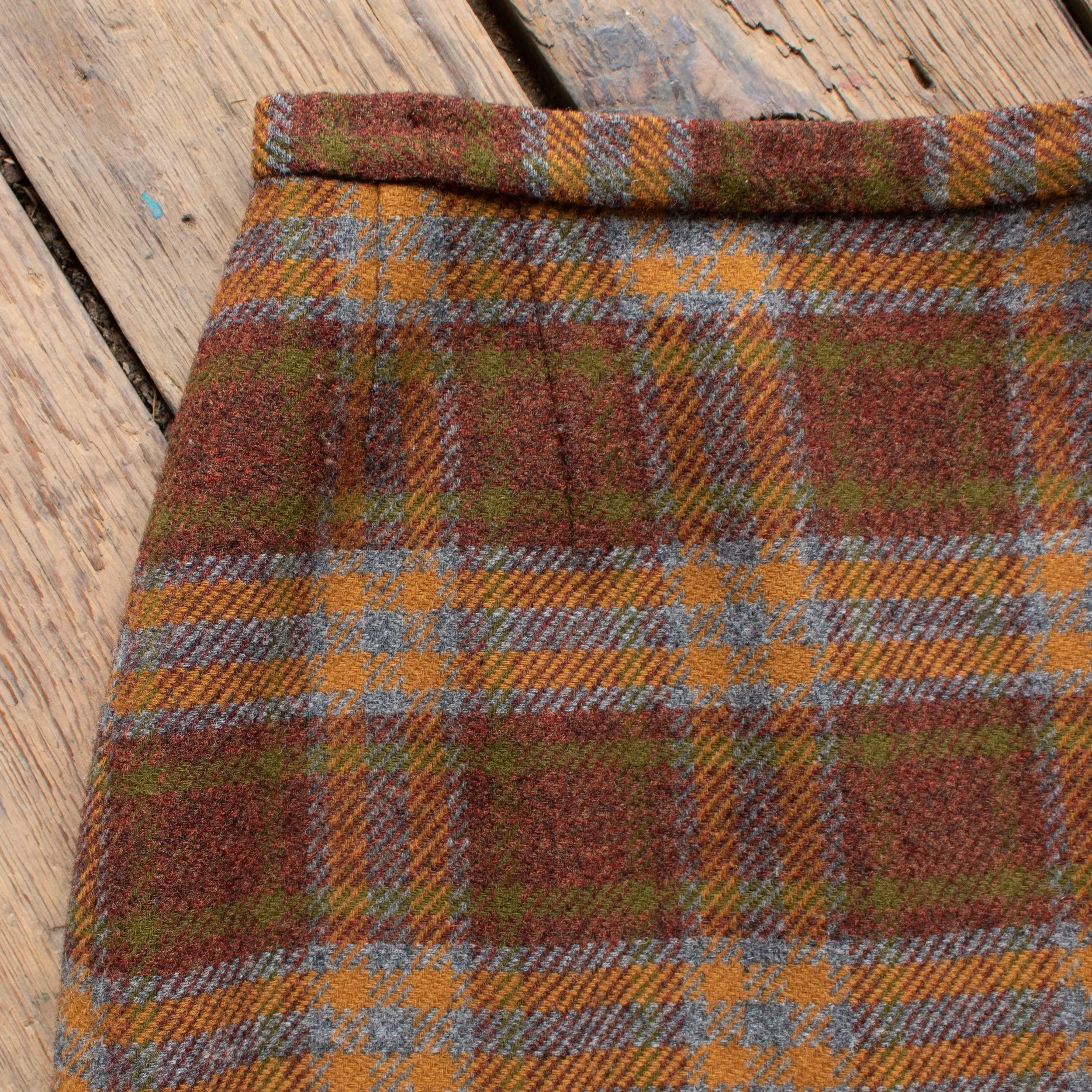 Vintage 1960s Pendleton Brown Plaid Wool Skirt